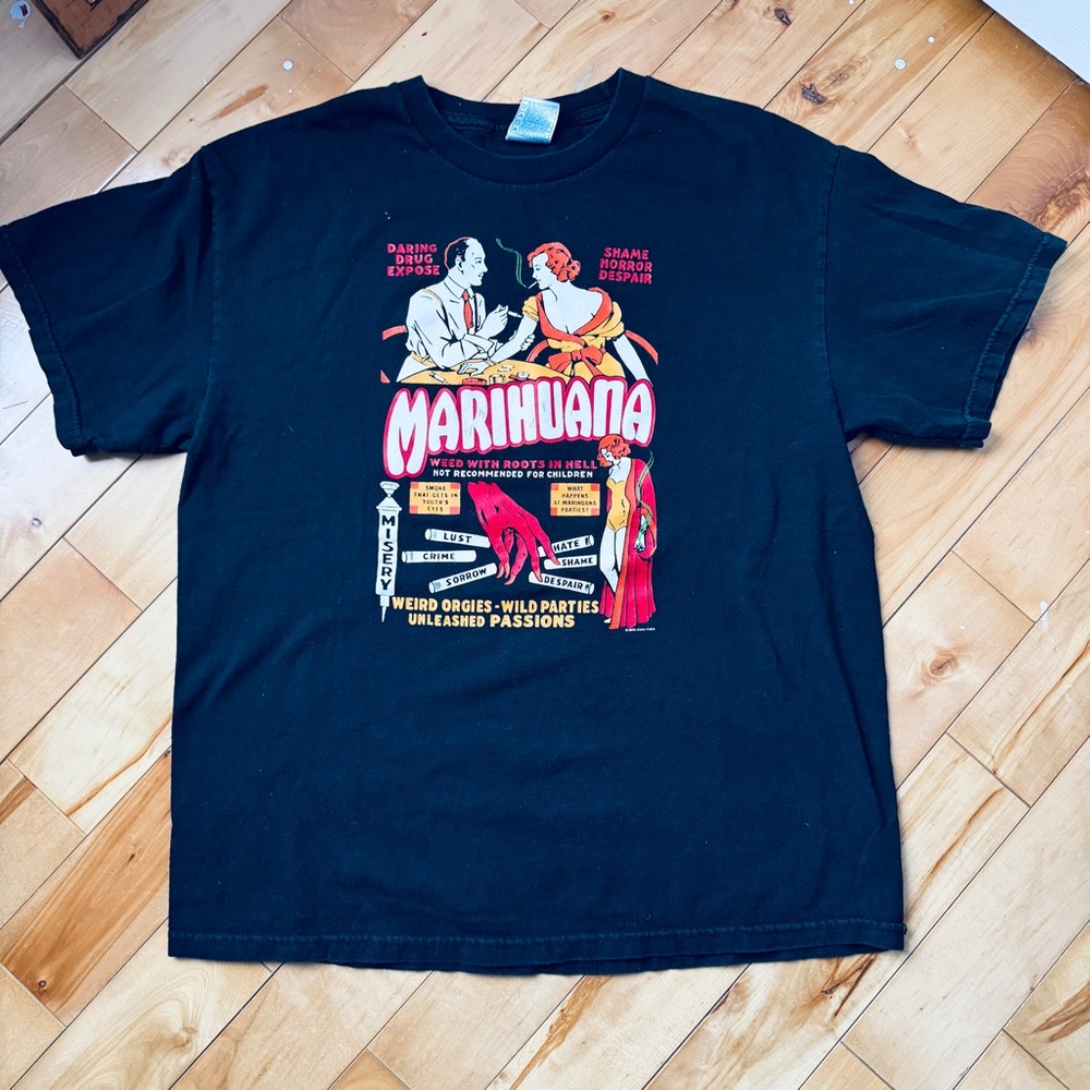 Marihuana Graphic Black T-Shirt